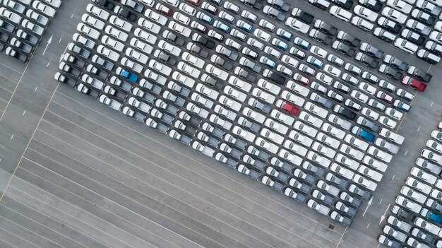 Choosing the Right Carrier for Your Vehicle Shipment